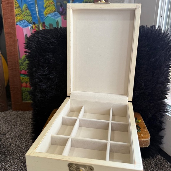 Vintage Joan Rivera Floral Painted Wooden Jewelry Box Organizer Cottagecore 8x6" - Picture 3 of 8